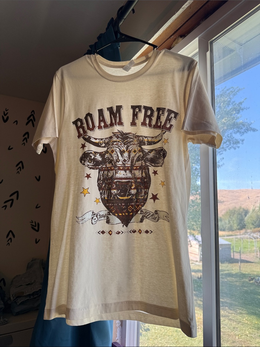 Roam Free Graphic Tee - Cream